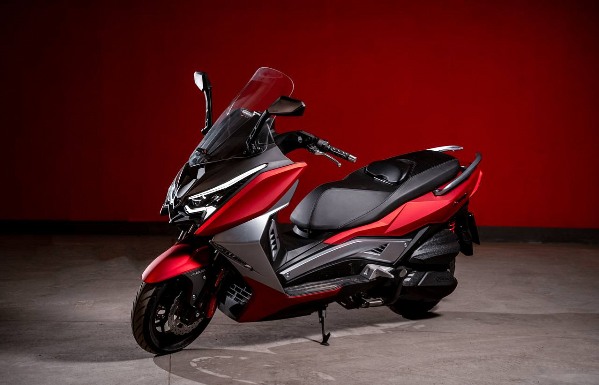 МАКСИСКУТЕР ARIIC 318 в Красноярске МАКСИСКУТЕР ARIIC 318 в Красноярске