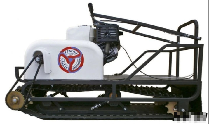 Мотобуксировщик Ураган Классика 15 л.с. в Красноярске Мотобуксировщик Ураган Классика 15 л.с. в Красноярске