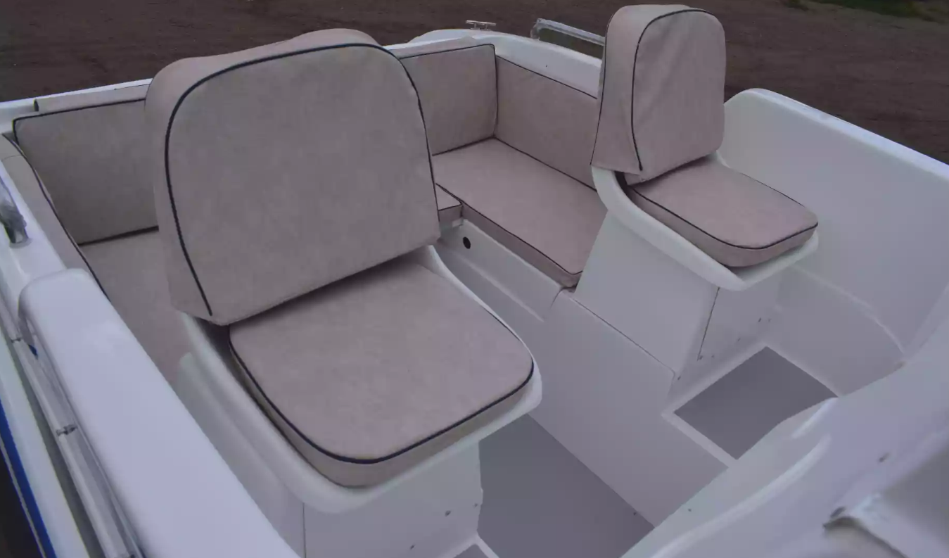 Стеклопластиковый катер Neman-500 в Красноярске Стеклопластиковый катер Neman-500 в Красноярске