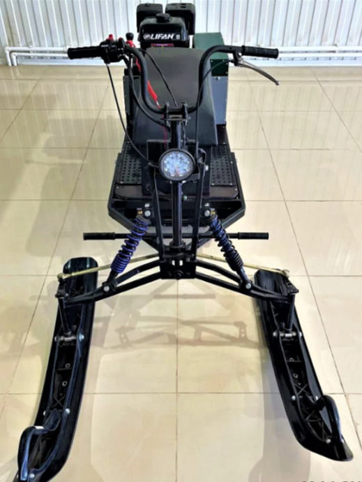 Мотобуксировщик ЕНОТ 4М в Красноярске Мотобуксировщик ЕНОТ 4М в Красноярске