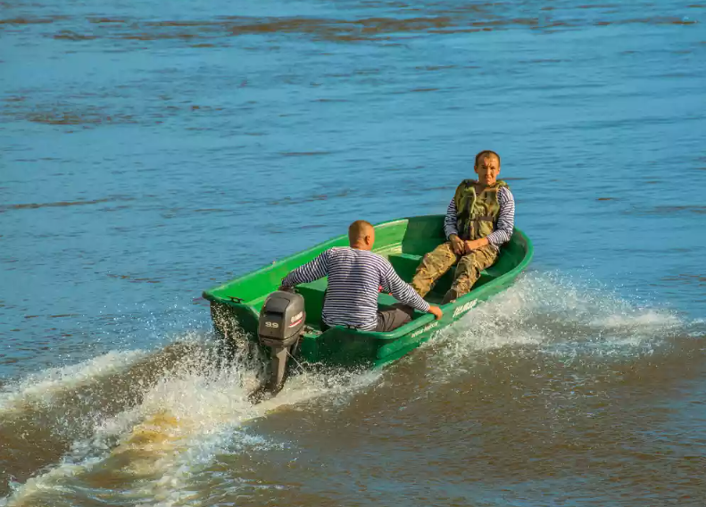 Стеклопластиковая лодка Neman-340 (тримаран) в Красноярске