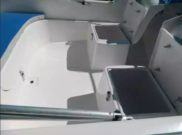 Стеклопластиковый катер Wyatboat-430 M (тримаран) в Красноярске