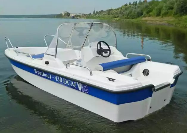 Стеклопластиковый катер Wyatboat-430 DCM (тримаран) в Красноярске