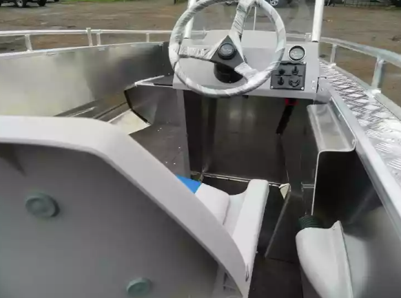 Алюминиевый катер Wyatboat-490 C в Красноярске