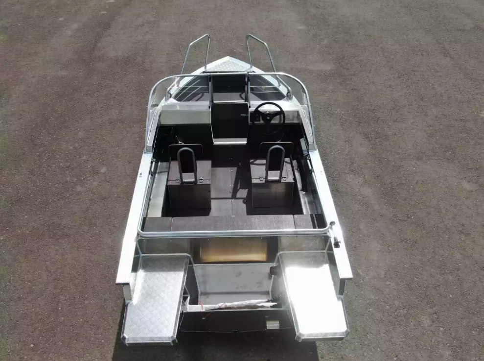 Алюминиевая лодка  Неман-400 DCM NEW в Красноярске