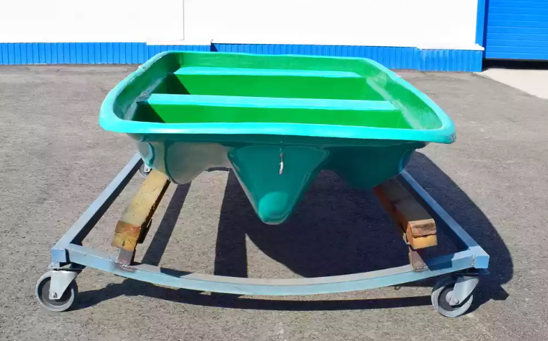 Стеклопластиковая лодка Старт (тримаран) в Красноярске