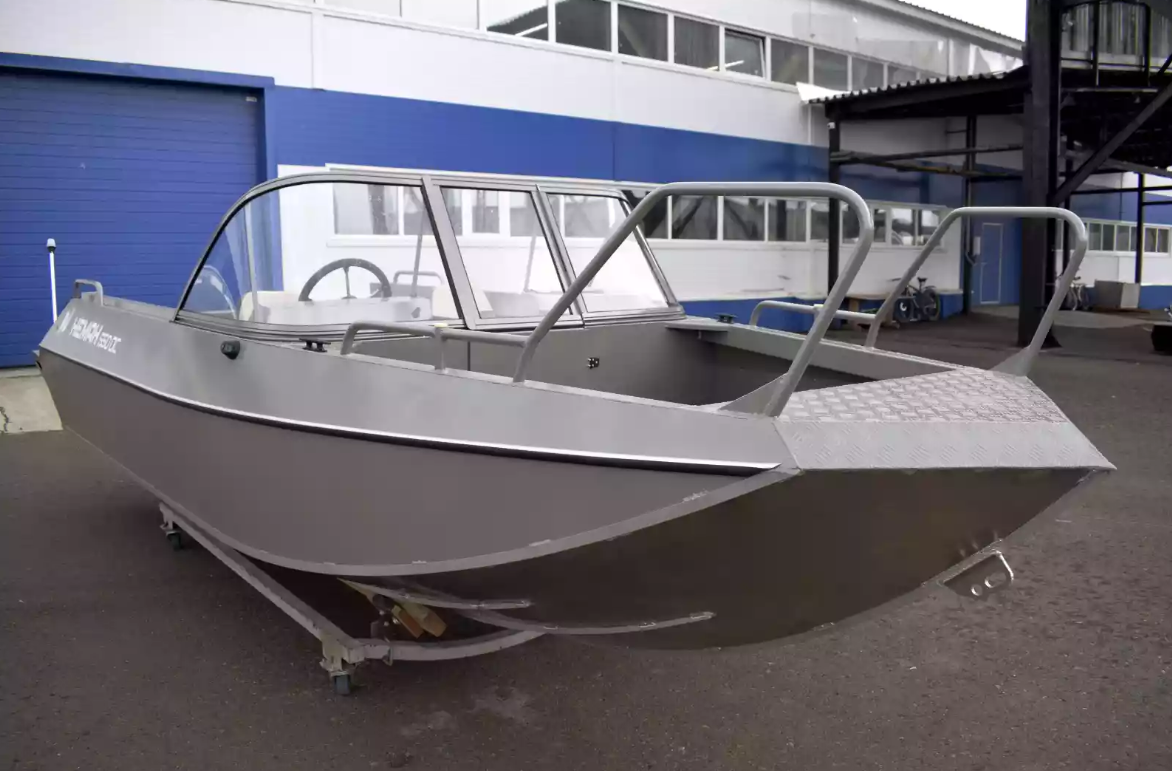 Алюминиевый катер Неман 550 DC в Красноярске