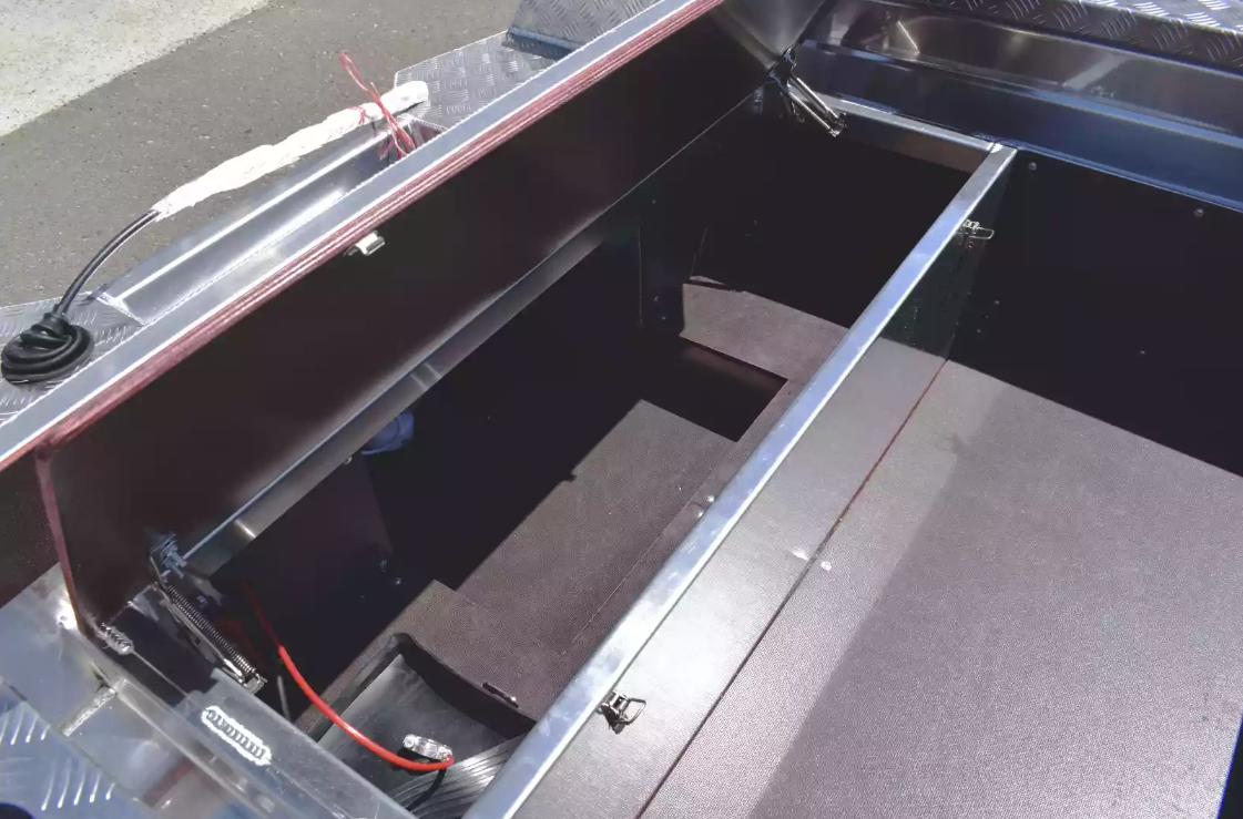 Алюминиевая лодка Wyatboat-390 DCM в Красноярске