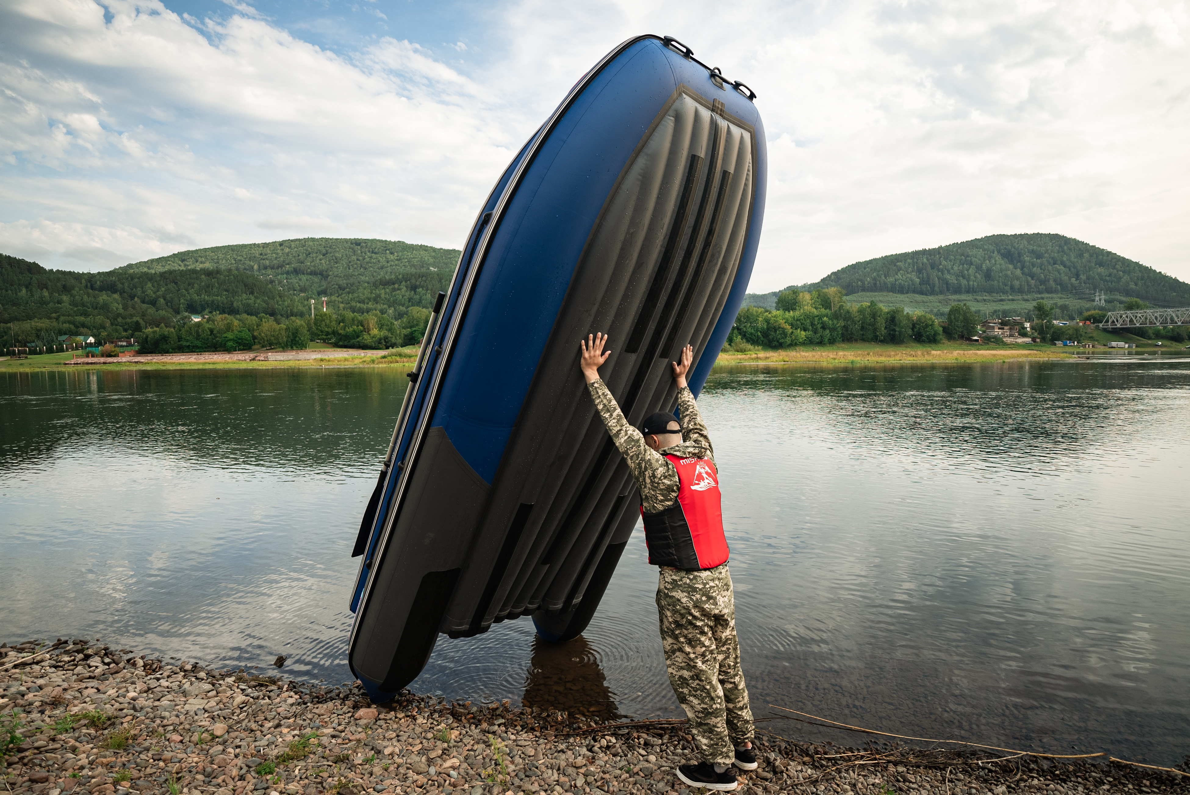 Лодка MISHIMO RIVER FJET PRO 430  под водомет в Красноярске