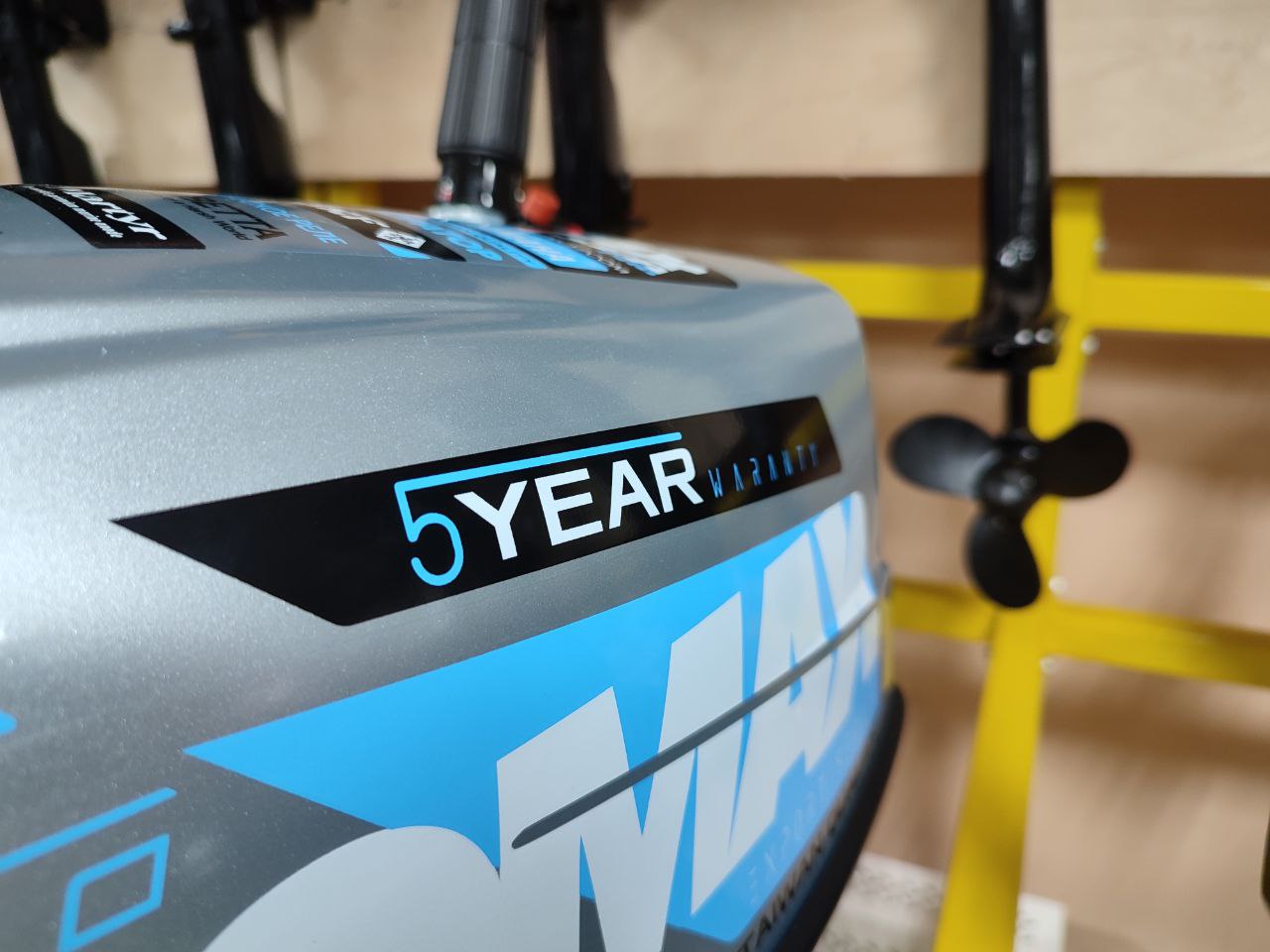 Лодочный мотор PROMAX SP5FHS (внешний бак 12 л) в Красноярске Лодочный мотор PROMAX SP5FHS (внешний бак 12 л) в Красноярске