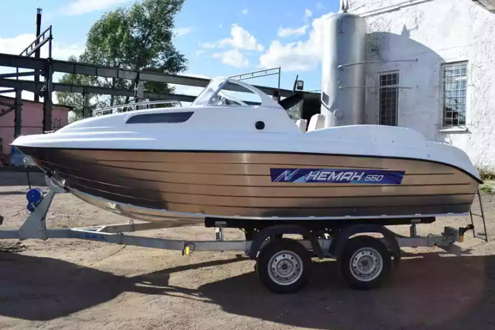 Комбинированный катер Neman-550 с каютой в Красноярске