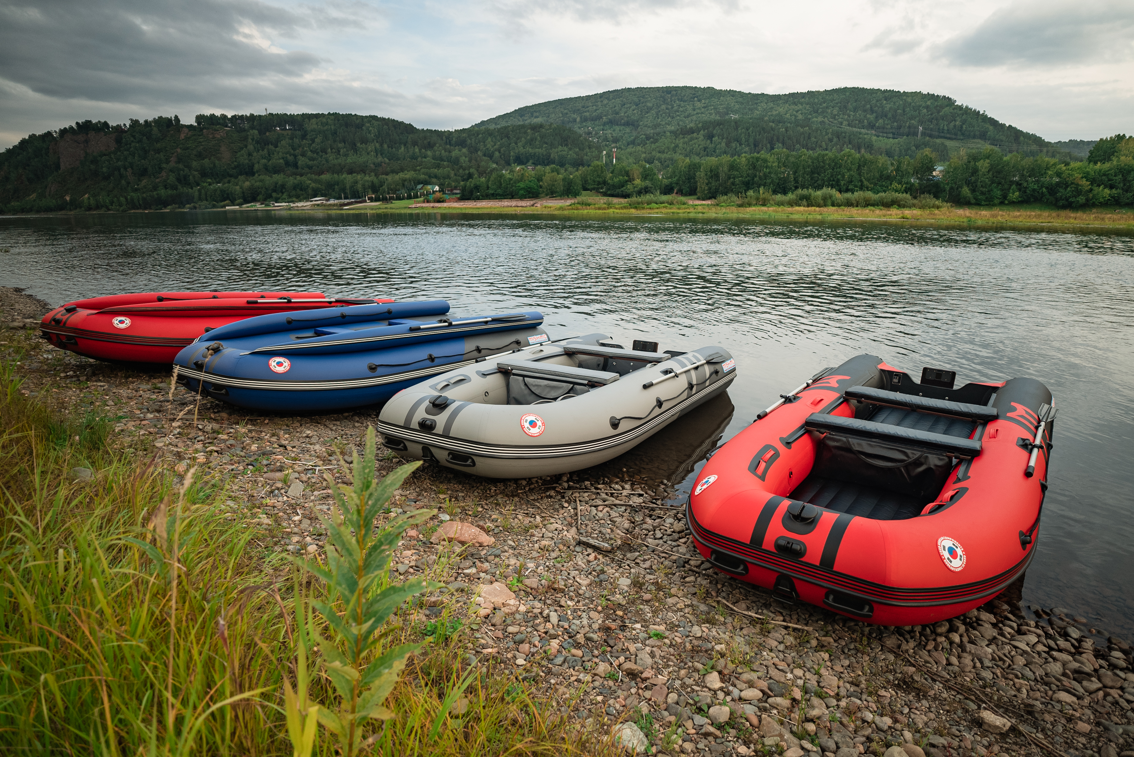 Лодка MISHIMO RIVER FJET PRO 430  под водомет в Красноярске