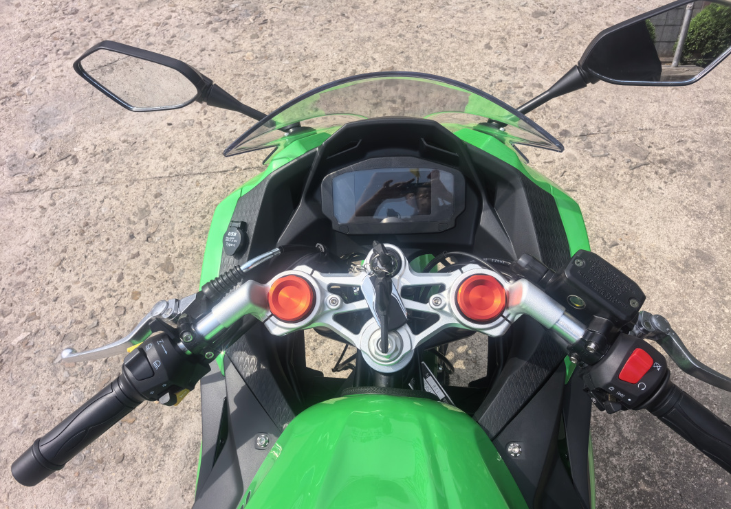 Мотоцикл TMBK Ninja 400cc в Красноярске Мотоцикл TMBK Ninja 400cc в Красноярске