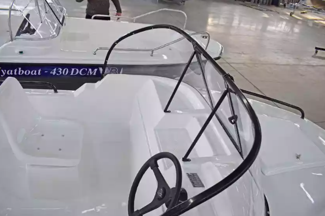 Комбинированный катер Wyatboat-430 M в Красноярске