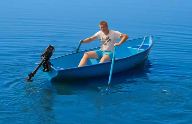 Стеклопластиковая лодка Омуль в Красноярске Стеклопластиковая лодка Омуль в Красноярске