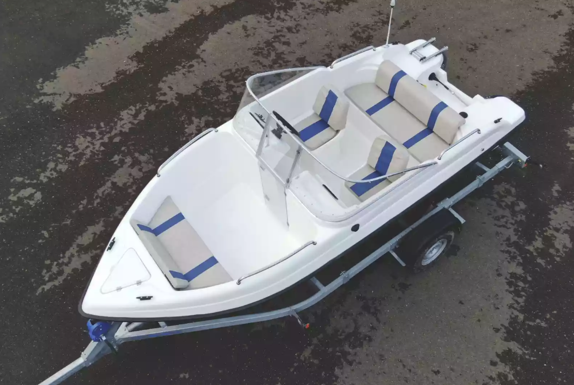 Стеклопластиковый катер Wyatboat-3 DC Open в Красноярске