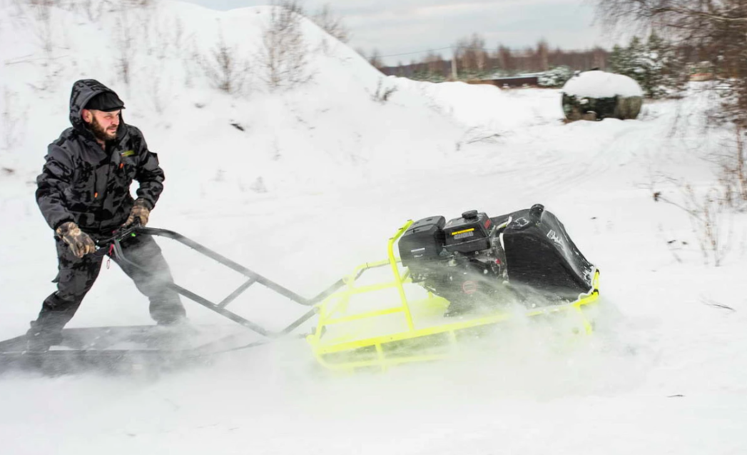 Мотобуксировщик Бурлак ХОЗЯИН-1 (капот ткань) в Красноярске Мотобуксировщик Бурлак ХОЗЯИН-1 (капот ткань) в Красноярске