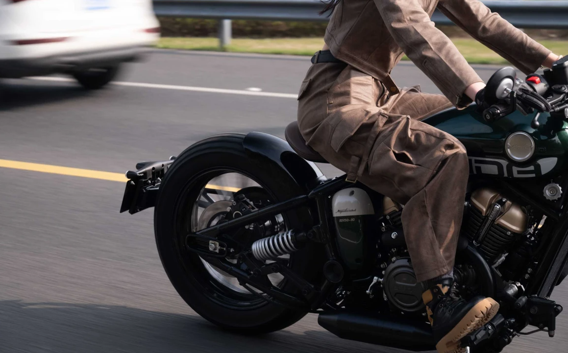 Мотоцикл Benda Napoleon 250 в Красноярске Мотоцикл Benda Napoleon 250 в Красноярске