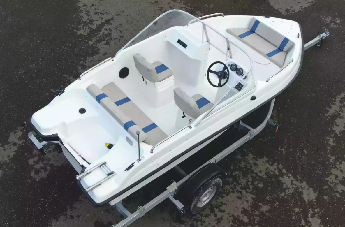 Стеклопластиковый катер Wyatboat-3 DC Open в Красноярске