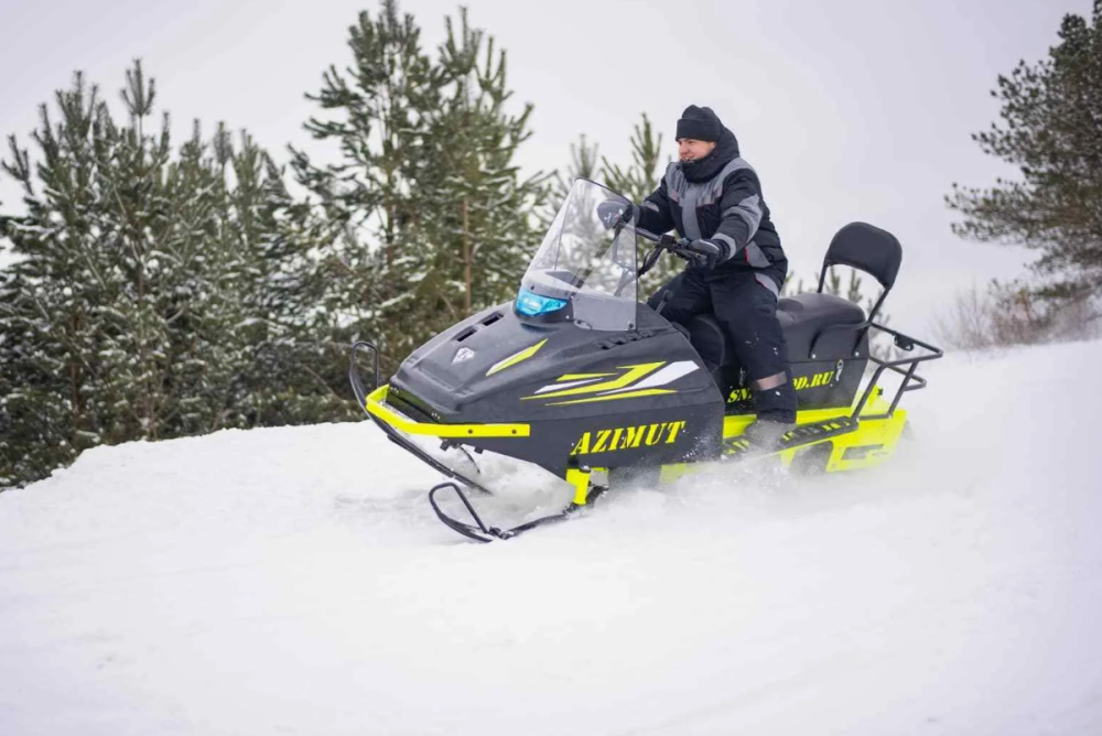 Миниснегоход Бурлак Азимут 24 л.с. , эл.запуск, реверс, тормоз гидравл, капот черный в Красноярске Миниснегоход Бурлак Азимут 24 л.с. , эл.запуск, реверс, тормоз гидравл, капот черный в Красноярске