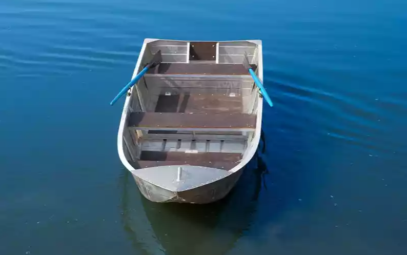 Алюминиевая лодка Вятка-Профи 37 в Красноярске