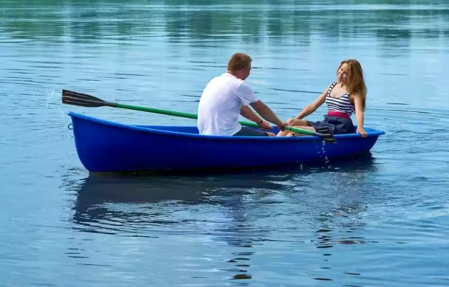 Стеклопластиковая лодка Дельфин в Красноярске