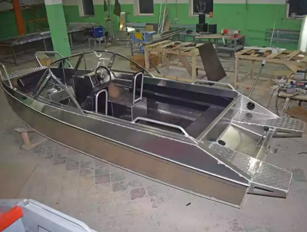 Алюминиевый катер Неман-500 DC (без покраски) в Красноярске