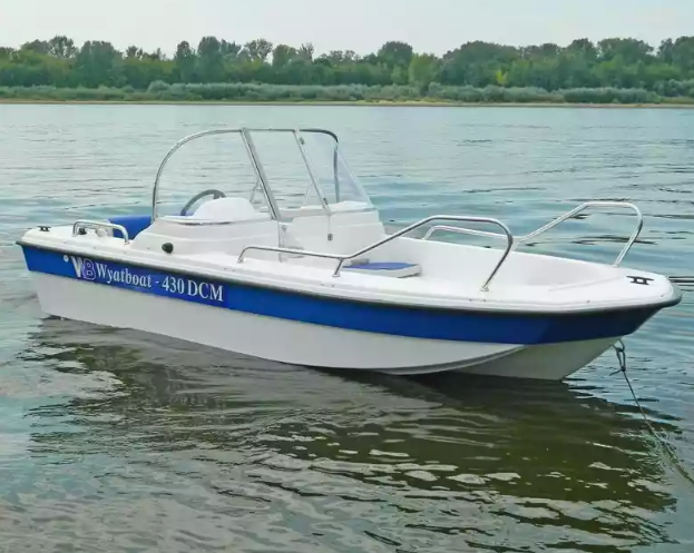 Стеклопластиковый катер Wyatboat-430 DCM (тримаран) в Красноярске