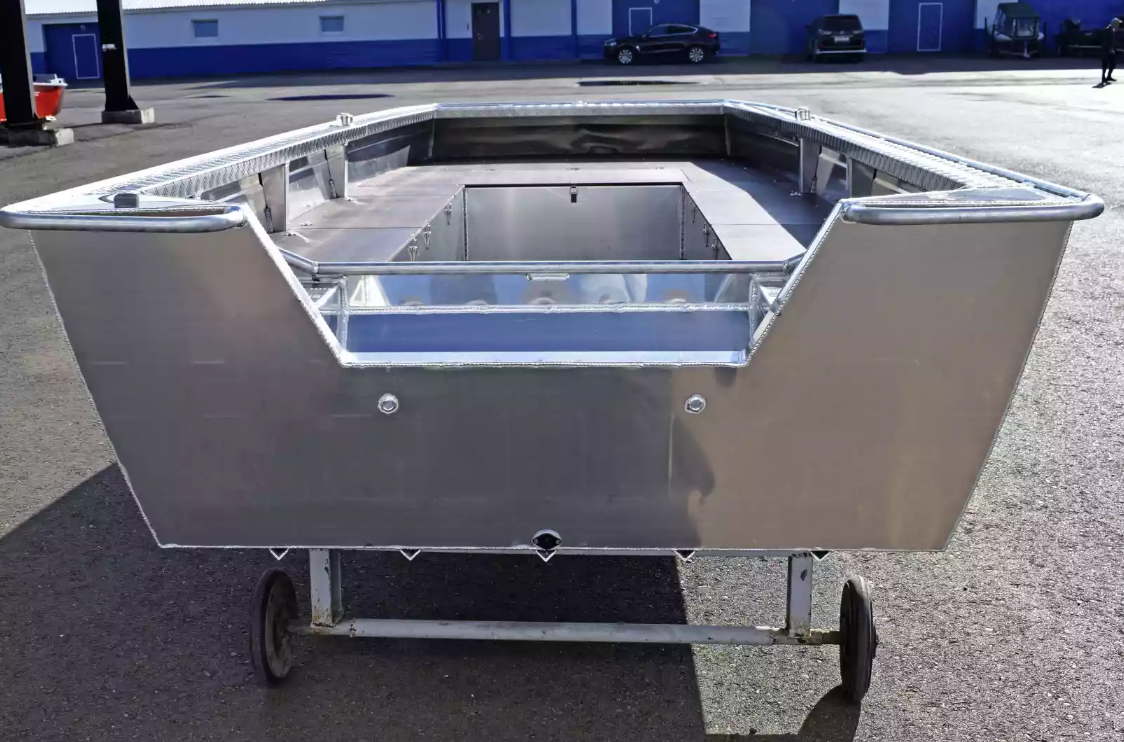 Алюминиевая лодка Wyatboat-490 Jonboat в Красноярске Алюминиевая лодка Wyatboat-490 Jonboat в Красноярске