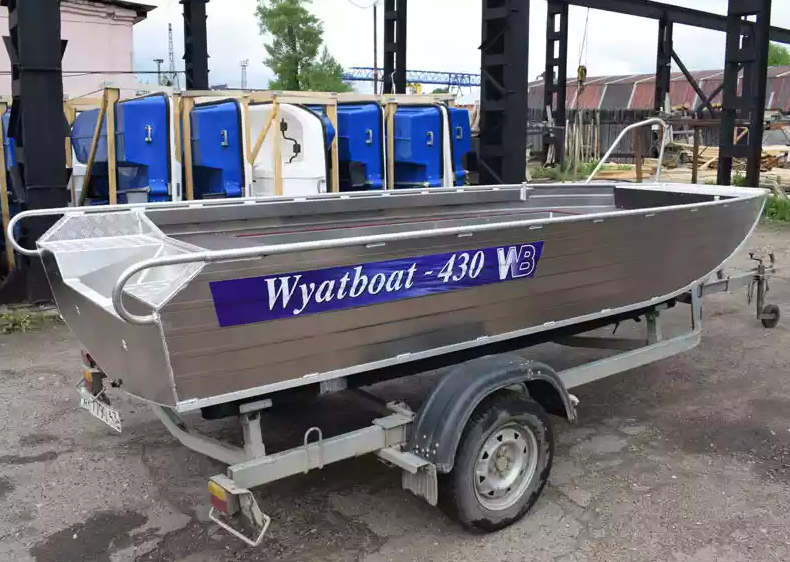 Алюминиевая лодка  Wyatboat-430 Master в Красноярске Алюминиевая лодка  Wyatboat-430 Master в Красноярске