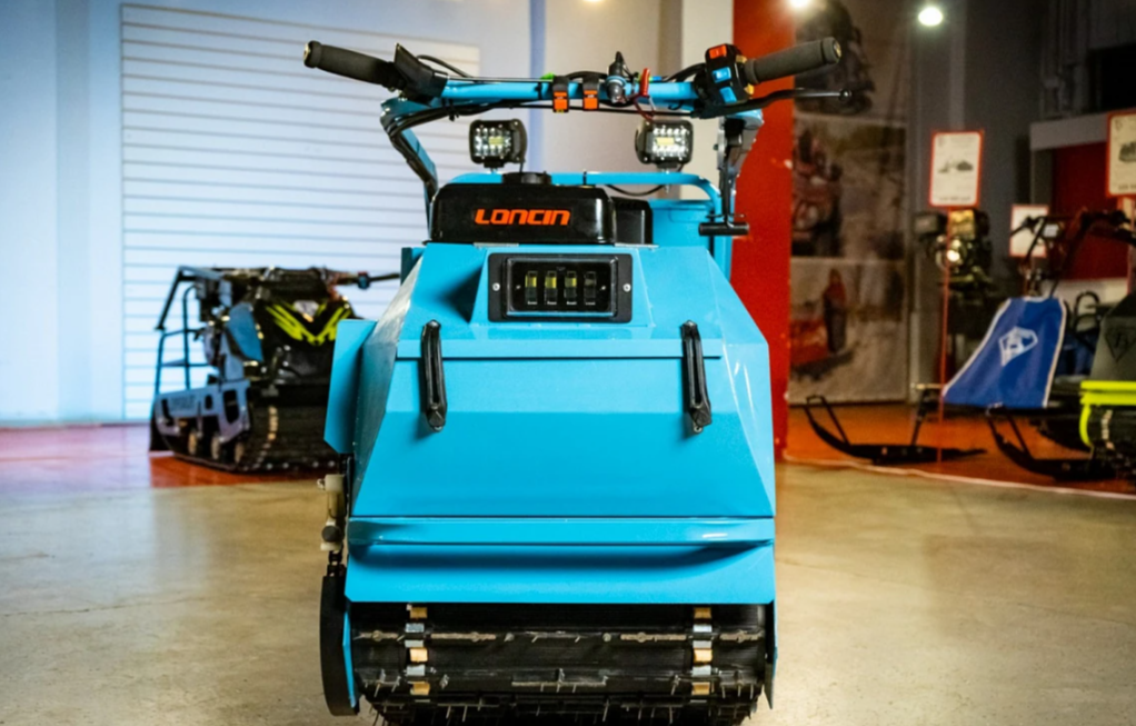 Мотобуксировщик Бурлак Таежник 20 л.с. в Красноярске Мотобуксировщик Бурлак Таежник 20 л.с. в Красноярске