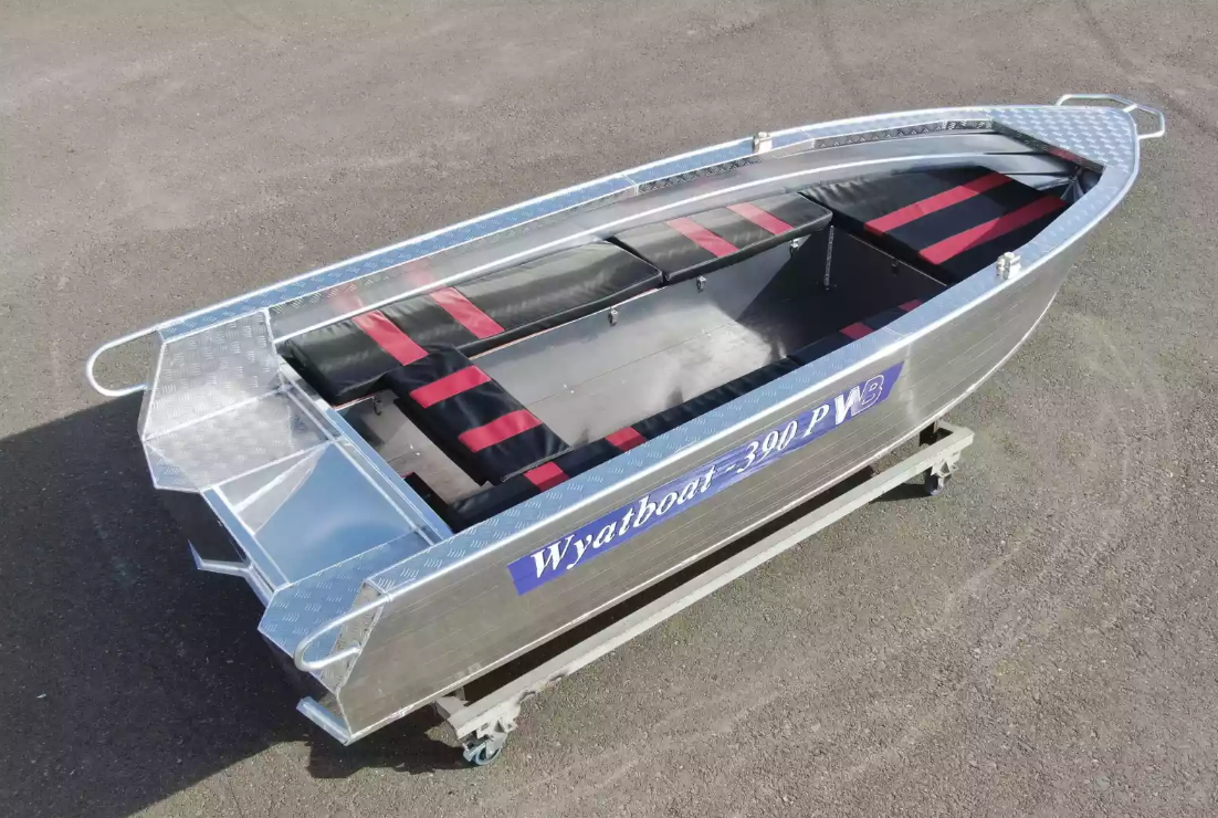 Алюминиевая лодка Wyatboat-390РМ увеличенный борт в Красноярске