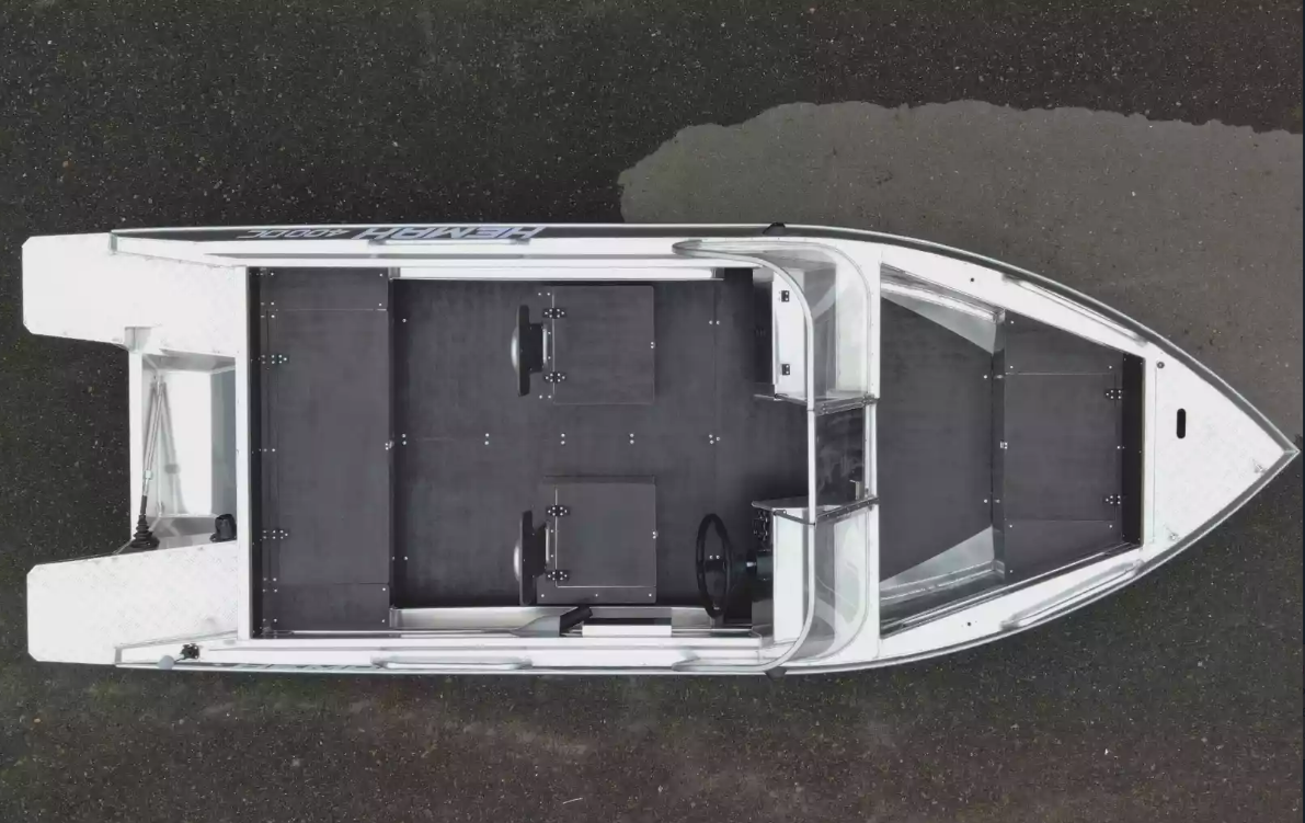 Алюминиевый катер Neman-400 DC в Красноярске Алюминиевый катер Neman-400 DC в Красноярске