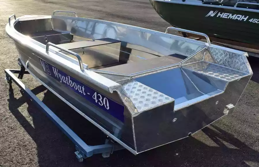 Алюминиевая лодка  Wyatboat-430 Р в Красноярске