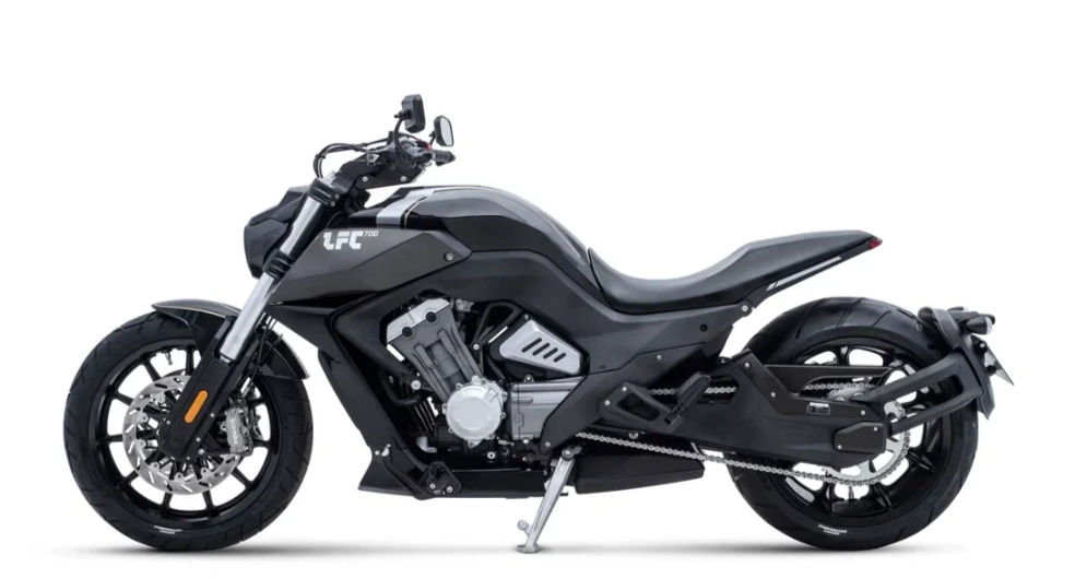 Мотоцикл Benda LFC 700 в Красноярске Мотоцикл Benda LFC 700 в Красноярске