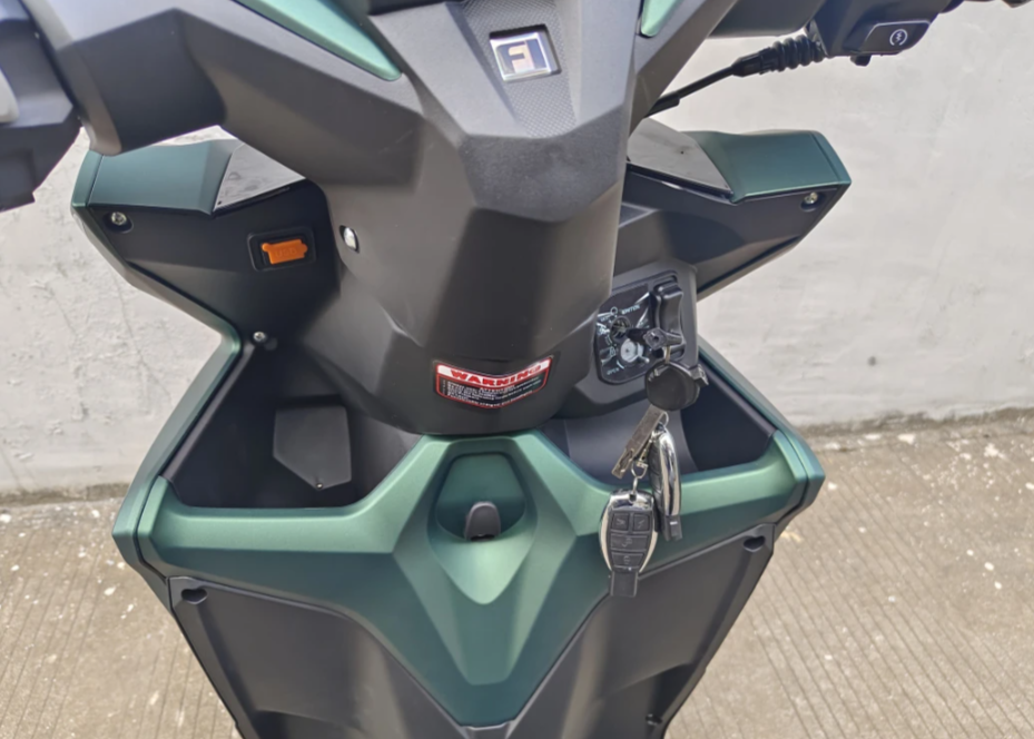 Скутер PROMAX INFERNO 250 (49) в Красноярске Скутер PROMAX INFERNO 250 (49) в Красноярске