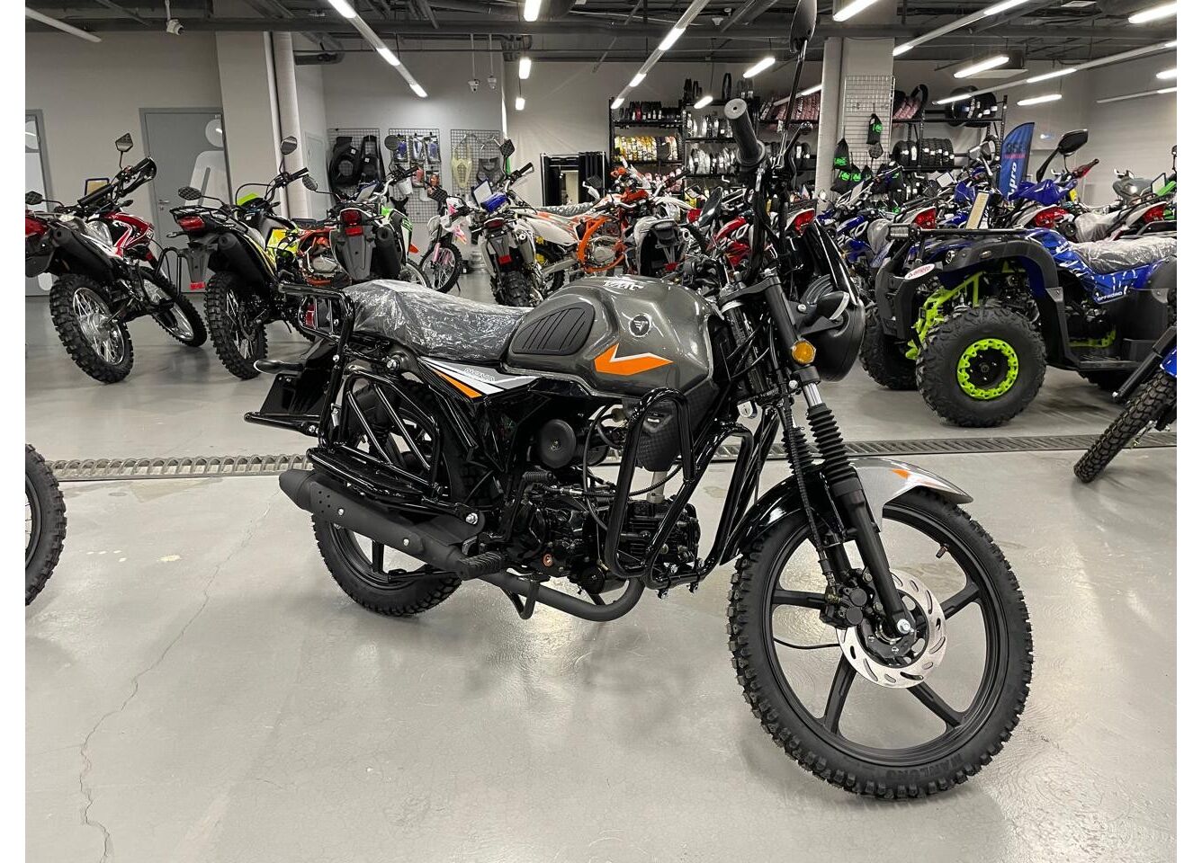 Мопед VMC NOVA 49сс (125сс) Led Full, дисковый тормоз, RKB RATO с баланс. валом, сигнализация в Красноярске Мопед VMC NOVA 49сс (125сс) Led Full, дисковый тормоз, RKB RATO с баланс. валом, сигнализация в Красноярске