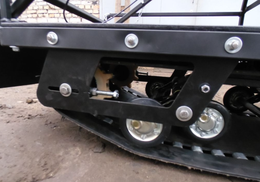 Мотобуксировщик AhtaR Зима 9 л/с с вариатором в Красноярске Мотобуксировщик AhtaR Зима 9 л/с с вариатором в Красноярске