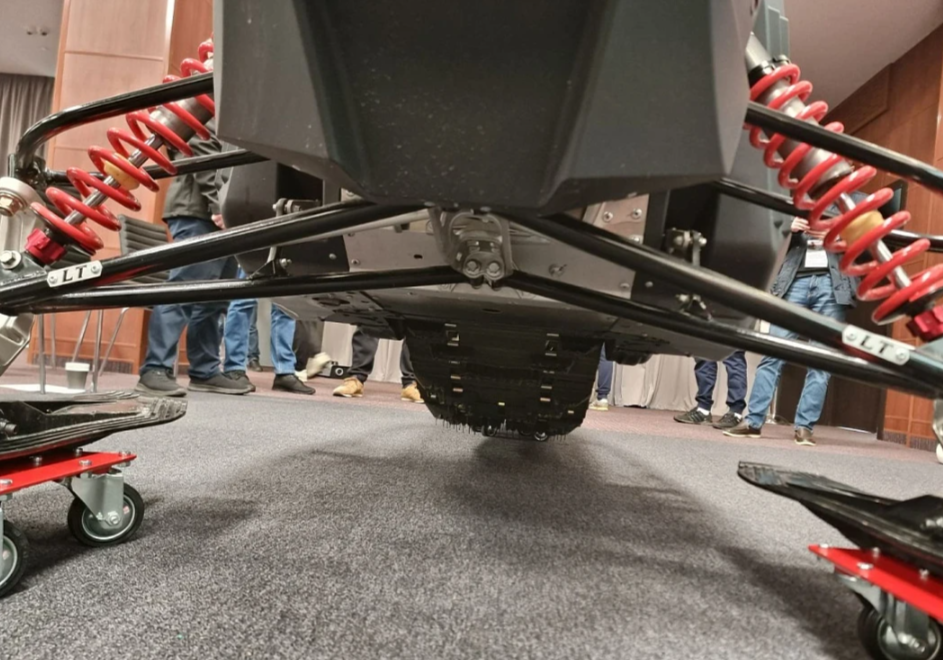 Снегоход AODES Siberiacross 1000 WT 508mm LCD 6.8 в Красноярске Снегоход AODES Siberiacross 1000 WT 508mm LCD 6.8 в Красноярске