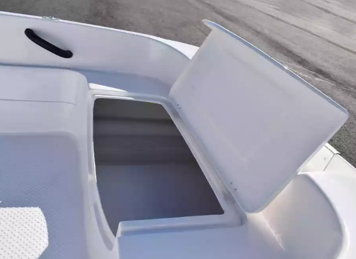 Стеклопластиковая лодка Пингвин (тримаран) в Красноярске