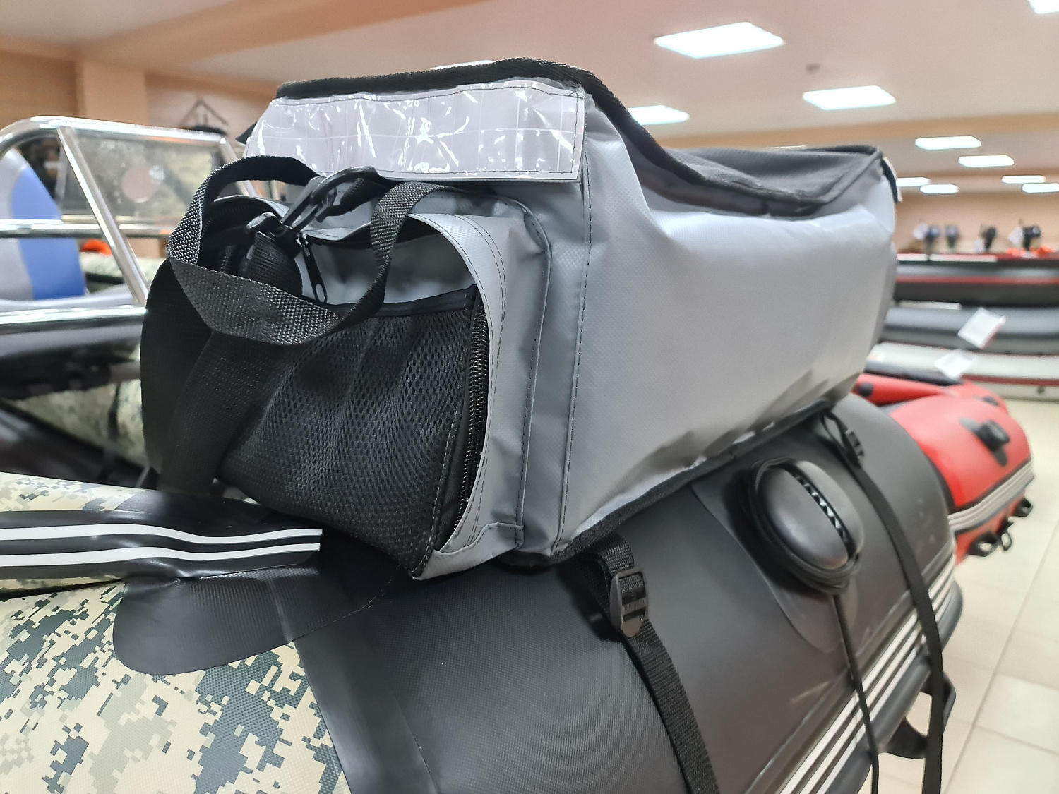 СУМКА ЛЮКС НА БАЛЛОН ДЛЯ ЛОДОК ПВХ 50Х25Х25 СМ в Красноярске СУМКА ЛЮКС НА БАЛЛОН ДЛЯ ЛОДОК ПВХ 50Х25Х25 СМ в Красноярске