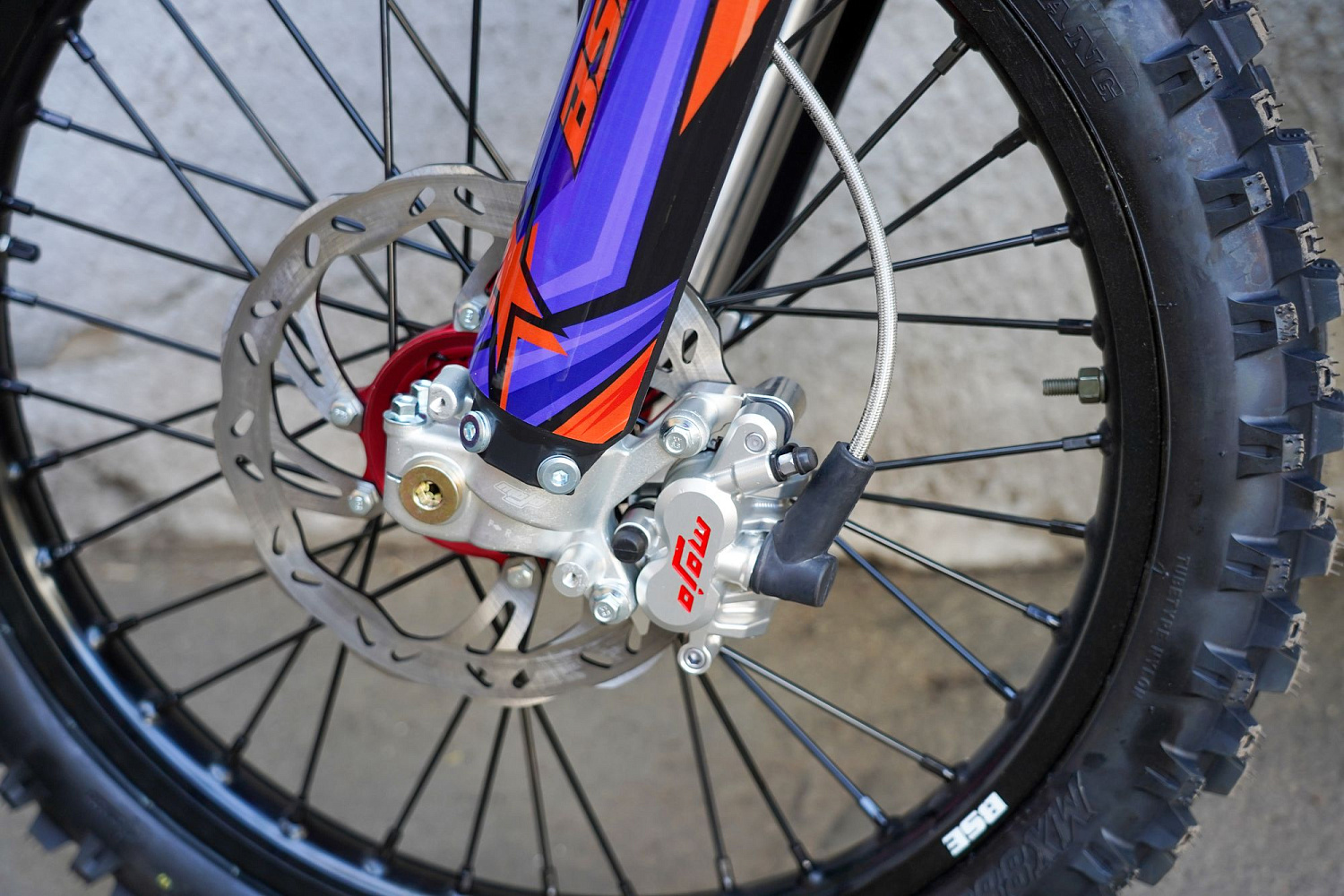 Эндуро / кроссовый мотоцикл BSE T7 Joker (ZS174-5А) Sport в Красноярске Эндуро / кроссовый мотоцикл BSE T7 Joker (ZS174-5А) Sport в Красноярске