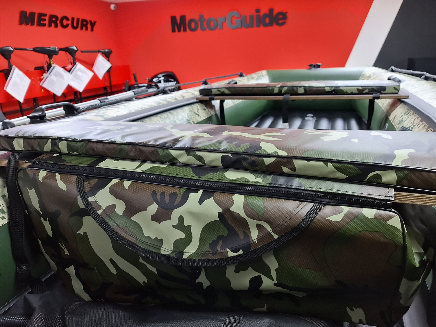 КОМПЛЕКТ МЯГКИХ НАКЛАДОК С СУМКОЙ ДЛЯ ЛОДОК 105Х20 КАМУФЛЯЖ в Красноярске КОМПЛЕКТ МЯГКИХ НАКЛАДОК С СУМКОЙ ДЛЯ ЛОДОК 105Х20 КАМУФЛЯЖ в Красноярске