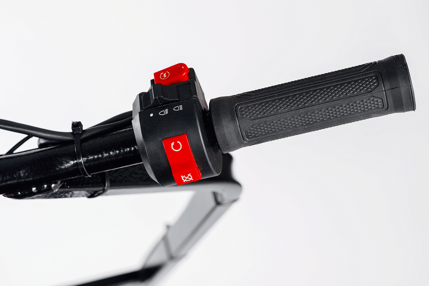 МОТОБУКСИРОВЩИК IKUDZO LONG 2.0 1700/500 EKR15 в Красноярске МОТОБУКСИРОВЩИК IKUDZO LONG 2.0 1700/500 EKR15 в Красноярске